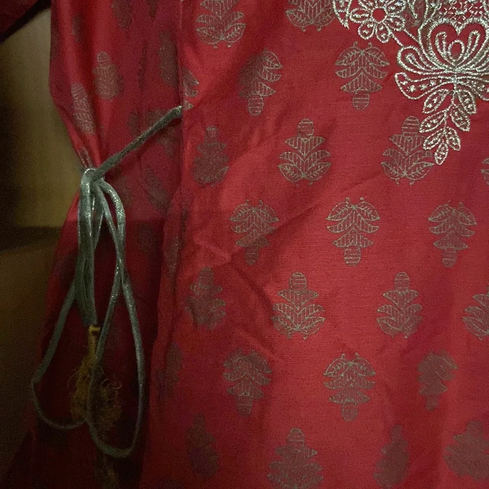 Anahi xxl A line kurta for Woman. Red color - Picture 3 of 5